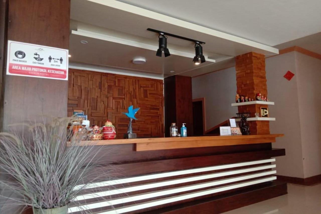 Oyo 90473 Gowin Hotel Кута Экстерьер фото