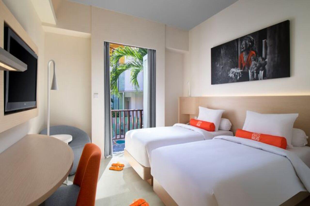 Oyo 90473 Gowin Hotel Кута Экстерьер фото