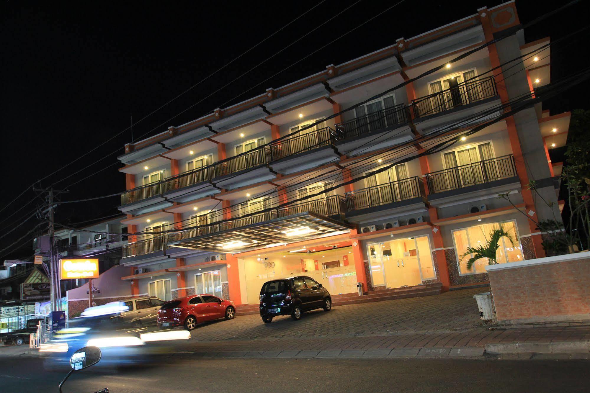 Oyo 90473 Gowin Hotel Кута Экстерьер фото